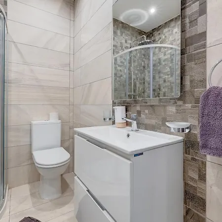 Apartamento Contemporary 1br Apartment, Central Location *