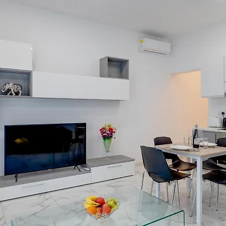 Contemporary 1br Apartment, Location شقة